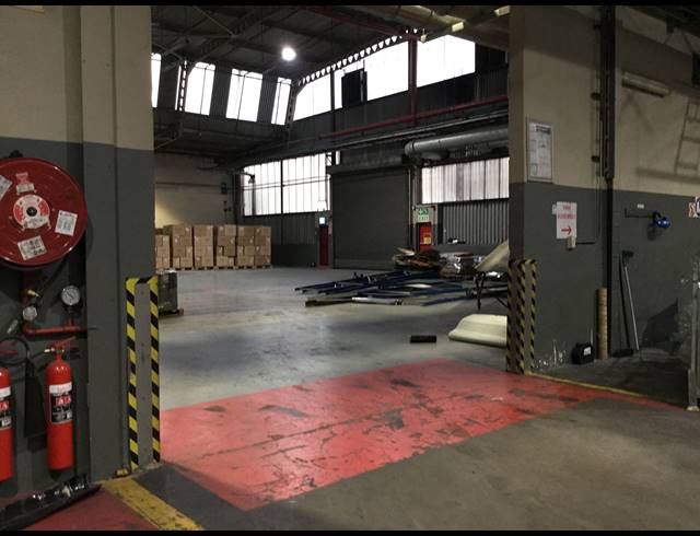14,707M² WAREHOUSE FOR SALE IN ROODEKOP